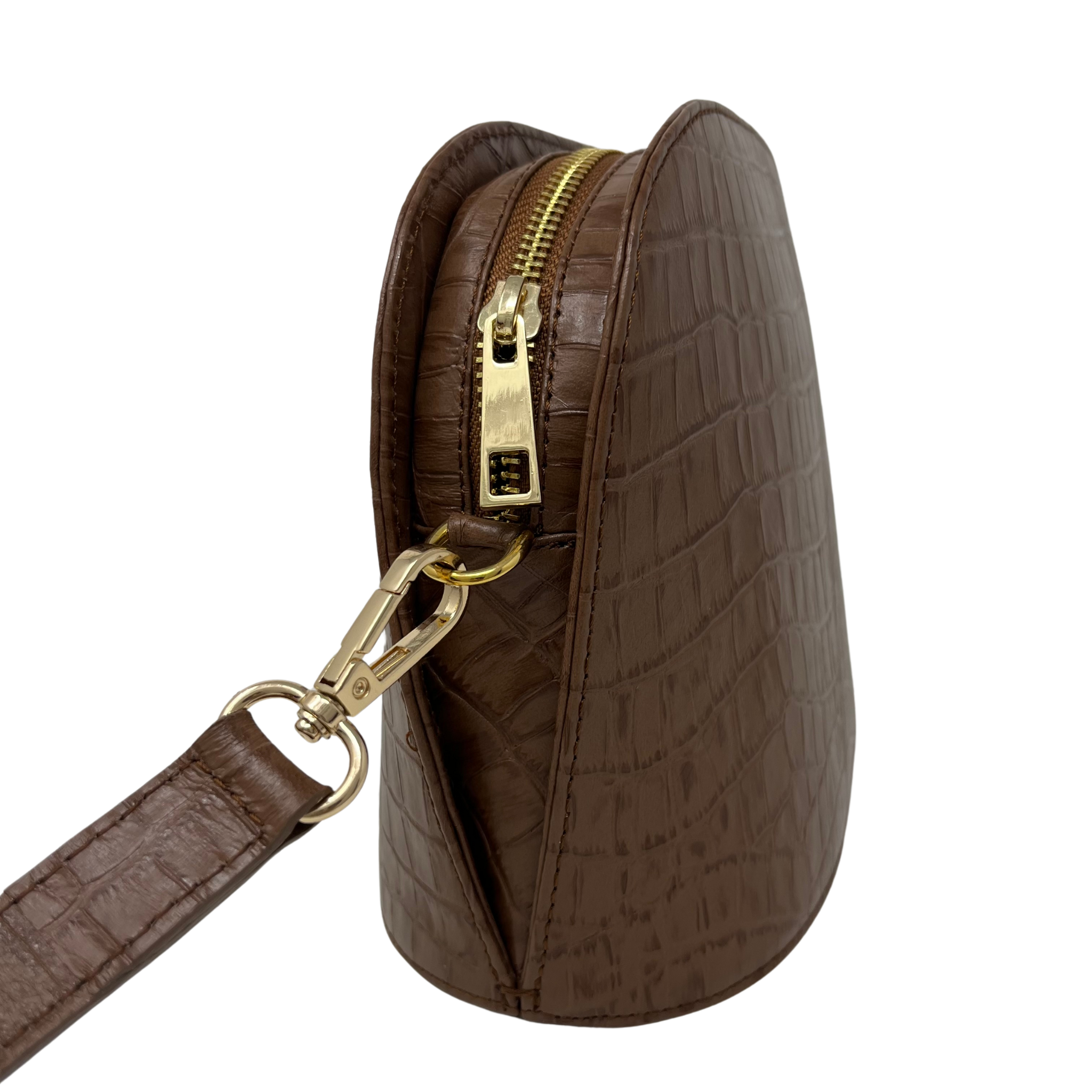 Cartera Isa Cuero Grabado Taponado Café